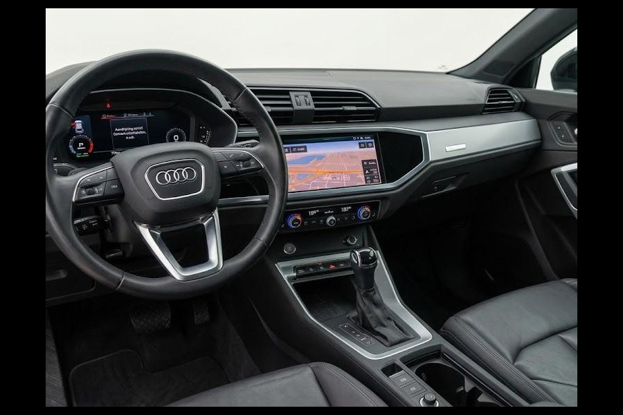 Audi Q3 35 TFSI Pro Line 150pk | Navigatie | Lederen bekleding | Elektrisch verstelbare voorstoelen | Parkeersensoren voor en achter |