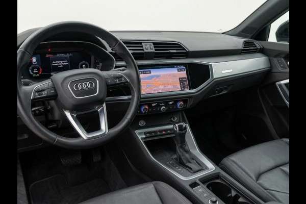 Audi Q3 35 TFSI Pro Line 150pk | Navigatie | Lederen bekleding | Elektrisch verstelbare voorstoelen | Parkeersensoren voor en achter |