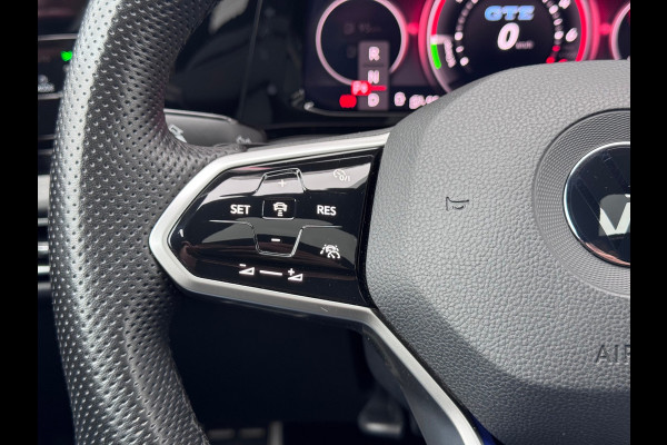 Volkswagen Golf 1.4 eHybrid GTE Pano/HuD/Blindspot