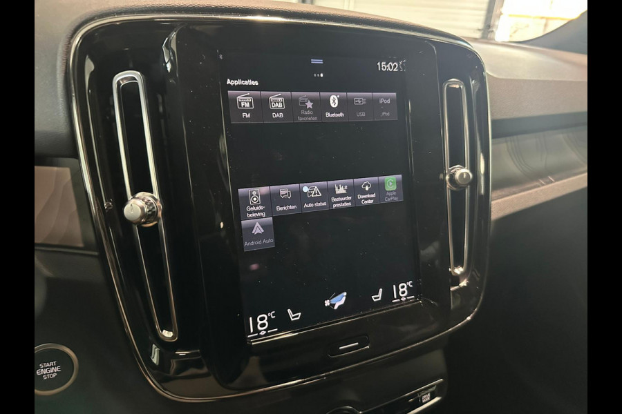 Volvo XC40 T5 Aut. Plug-in Hybrid Ultimate Dark ACC Stoelverwarming Panoramadak 262pk