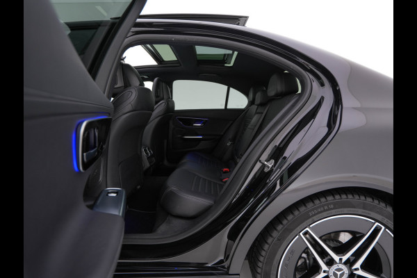 Mercedes-Benz C-Klasse 180 AMG Line MHEV (INCL-BTW) *PANO | LEATHER | FULL-LED | DIGI-COCKPIT | HEATED-SPORTSEATS | BLINDSPOT | CAMERA | DAB | AMBIENTLIGHT | SHIFTPADDLES | PRIVACY-GLASS | ECC | PDC | CRUISE | CARPLAY | CARBON-INLAY