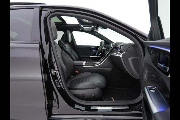 Mercedes-Benz C-Klasse 180 AMG Line MHEV (INCL-BTW) *PANO | LEATHER | FULL-LED | DIGI-COCKPIT | HEATED-SPORTSEATS | BLINDSPOT | CAMERA | DAB | AMBIENTLIGHT | SHIFTPADDLES | PRIVACY-GLASS | ECC | PDC | CRUISE | CARPLAY | CARBON-INLAY