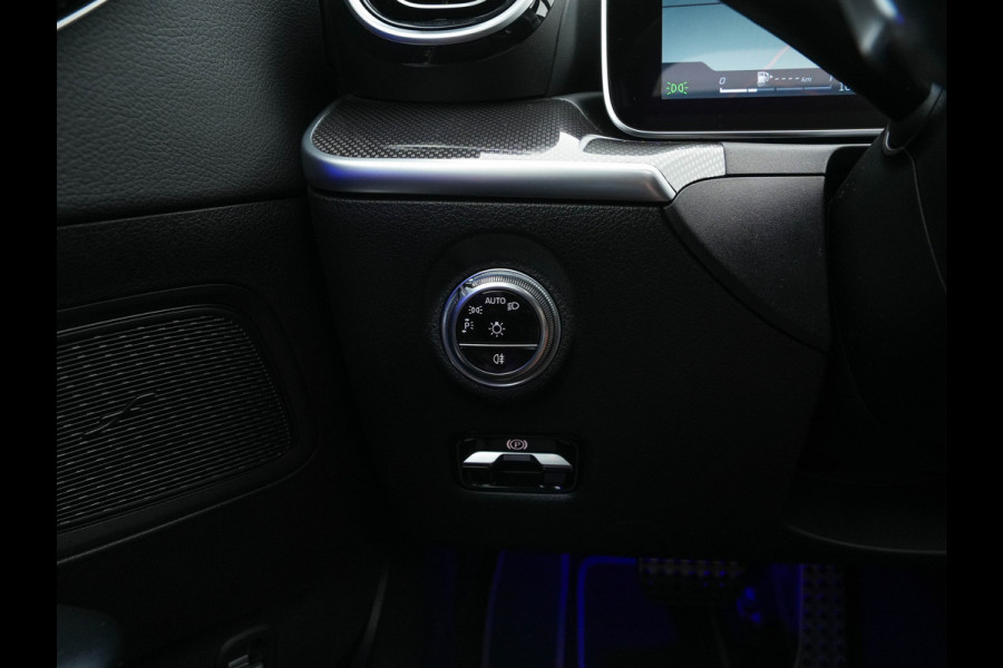 Mercedes-Benz C-Klasse 180 AMG Line MHEV (INCL-BTW) *PANO | LEATHER | FULL-LED | DIGI-COCKPIT | HEATED-SPORTSEATS | BLINDSPOT | CAMERA | DAB | AMBIENTLIGHT | SHIFTPADDLES | PRIVACY-GLASS | ECC | PDC | CRUISE | CARPLAY | CARBON-INLAY