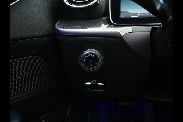 Mercedes-Benz C-Klasse 180 AMG Line MHEV (INCL-BTW) *PANO | LEATHER | FULL-LED | DIGI-COCKPIT | HEATED-SPORTSEATS | BLINDSPOT | CAMERA | DAB | AMBIENTLIGHT | SHIFTPADDLES | PRIVACY-GLASS | ECC | PDC | CRUISE | CARPLAY | CARBON-INLAY