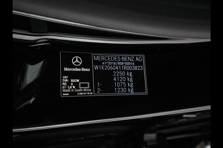 Mercedes-Benz C-Klasse 180 AMG Line MHEV (INCL-BTW) *PANO | LEATHER | FULL-LED | DIGI-COCKPIT | HEATED-SPORTSEATS | BLINDSPOT | CAMERA | DAB | AMBIENTLIGHT | SHIFTPADDLES | PRIVACY-GLASS | ECC | PDC | CRUISE | CARPLAY | CARBON-INLAY