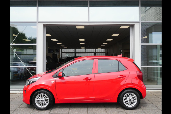 Kia Picanto 1.0 DPi DynamicLine | Trekhaak | Camera | 14''LM | Carplay | Airco | Cruise |