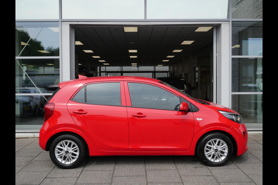 Kia Picanto 1.0 DPi DynamicLine | Trekhaak | Camera | 14''LM | Carplay | Airco | Cruise |