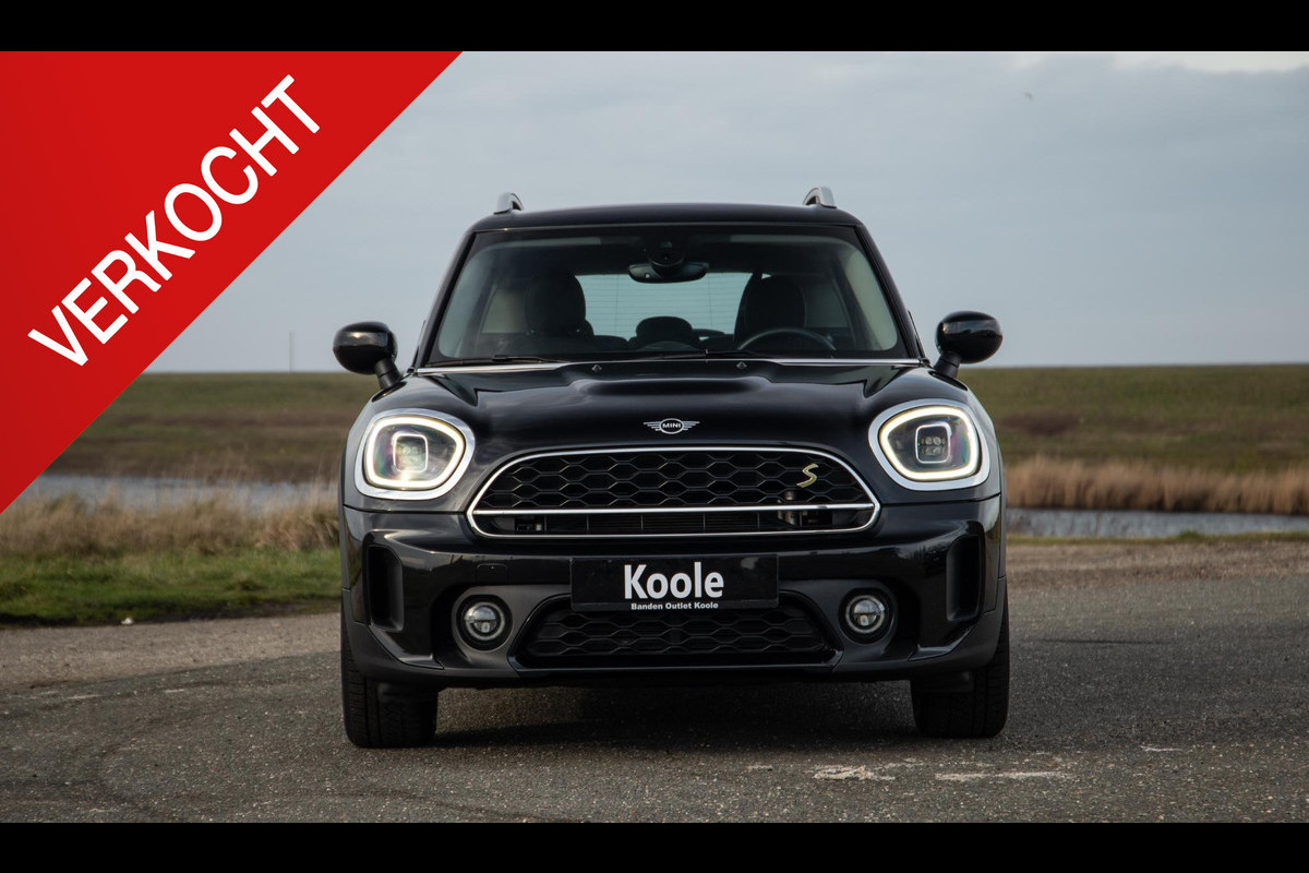 MINI Countryman 1.5 Cooper S E ALL4 Essential CAMERA / NAVI / CARPLAY / AIRCO / ZWART / STOELVERWARMING