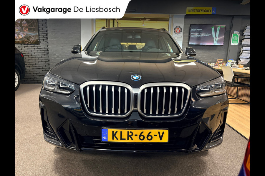 BMW X3 XDrive30e High Executive M-sport / panoramadak / head-up / Leder-sportstoelen / cruisecontrol / led