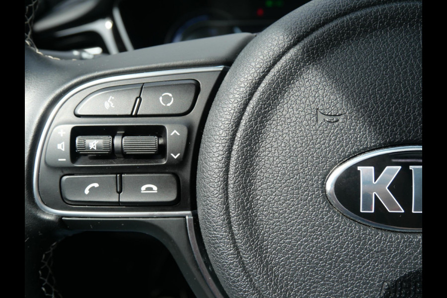 Kia e-Niro ExecutiveLine 64 kWh | SOH 95,1% | Trekhaak | Schuif-kanteldak | Stoelverwarming-ventilatie | Keyless | Navi | Carplay |