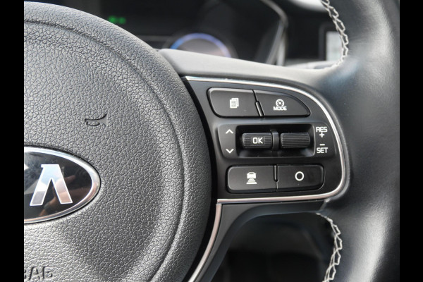Kia e-Niro ExecutiveLine 64 kWh | SOH 95,1% | Trekhaak | Schuif-kanteldak | Stoelverwarming-ventilatie | Keyless | Navi | Carplay |