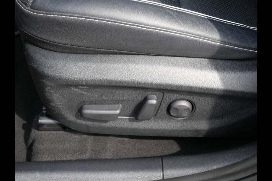 Kia e-Niro ExecutiveLine 64 kWh | SOH 95,1% | Trekhaak | Schuif-kanteldak | Stoelverwarming-ventilatie | Keyless | Navi | Carplay |