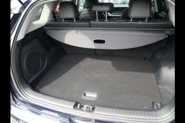 Kia e-Niro ExecutiveLine 64 kWh | SOH 95,1% | Trekhaak | Schuif-kanteldak | Stoelverwarming-ventilatie | Keyless | Navi | Carplay |