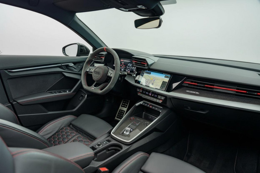 Audi A3 Sportback 2.5 TFSI RS 3 quattro |530pk|Pano|Carbon|Matrix