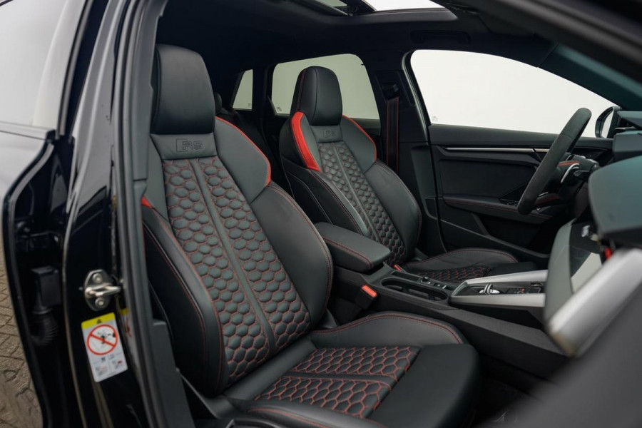 Audi A3 Sportback 2.5 TFSI RS 3 quattro |530pk|Pano|Carbon|Matrix