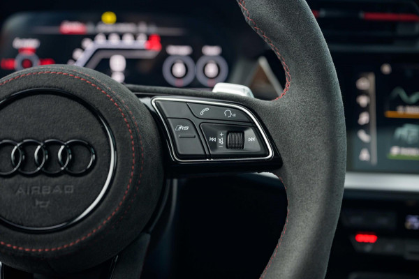 Audi A3 Sportback 2.5 TFSI RS 3 quattro |530pk|Pano|Carbon|Matrix