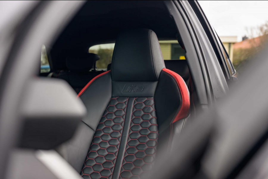 Audi A3 Sportback 2.5 TFSI RS 3 quattro |530pk|Pano|Carbon|Matrix