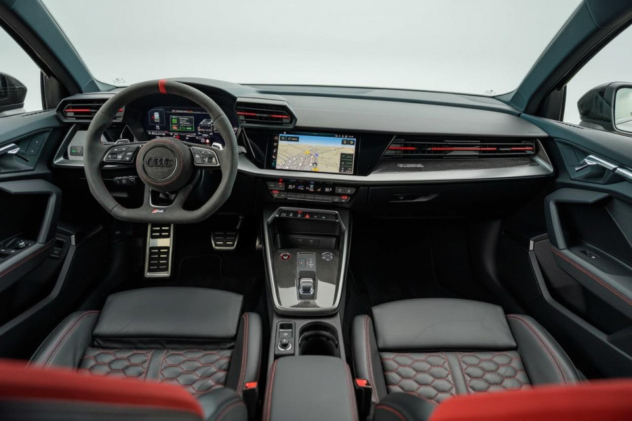 Audi A3 Sportback 2.5 TFSI RS 3 quattro |530pk|Pano|Carbon|Matrix