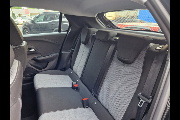 Opel Corsa 1.2 EAT8 101PK Black on Black /Led /Camera
