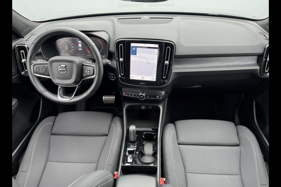 Volvo XC40 1.5 T4 Recharge Inscription Expression | Trekhaak! | Rijklaar geleverd incl 12 maanden BOVAG garantie! |