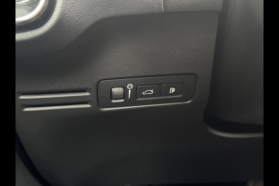 Volvo XC40 1.5 T4 Recharge Inscription Expression | Trekhaak! | Rijklaar geleverd incl 12 maanden BOVAG garantie! |