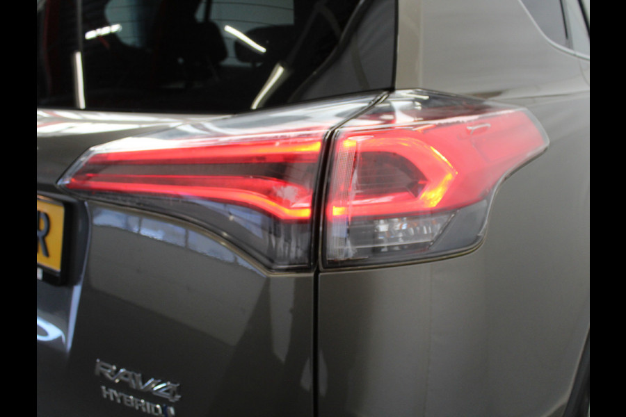 Toyota RAV4 2.5 Hybrid Dynamic LEER | NAVI | 360CAMERA | LMV17 | CLIMATE | STOEL/STUURVERW | LED | DAB | ADAPCRUISE