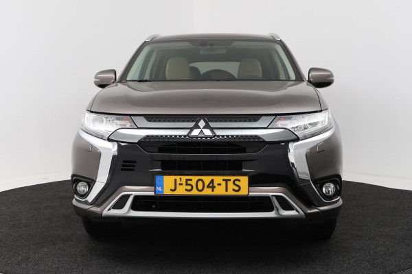 Mitsubishi Outlander 2.4 PHEV Pure (TREKHAAK, STOELVERWARMING, ACHTERUITRIJCAMERA, CRUISE CONTROL, PARKEERSENSOREN)