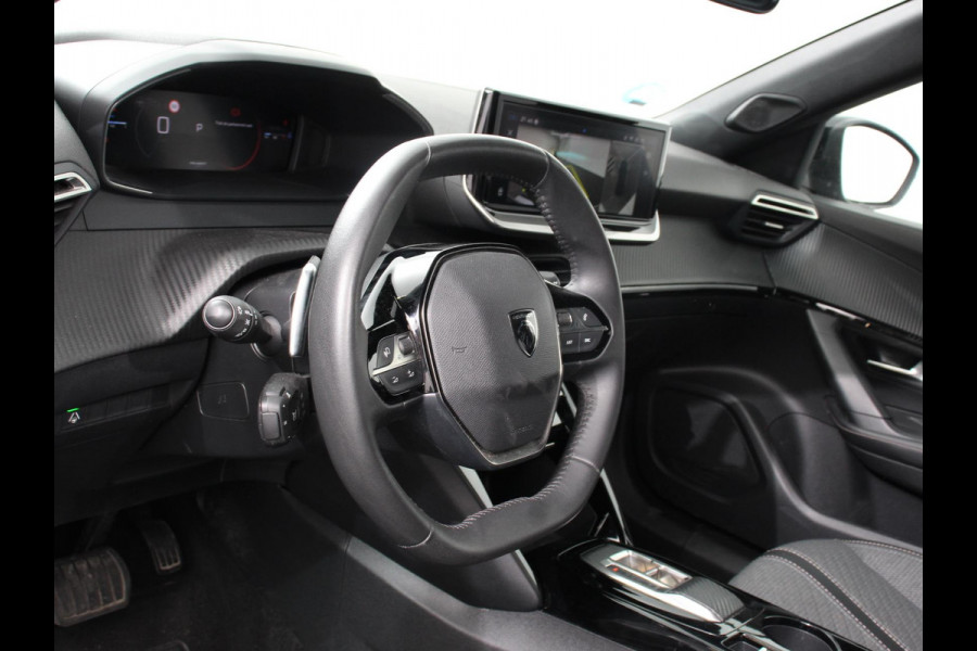 Peugeot 2008 1.2 Allure 136pk Hybrid Automaat Navigatie Apple Carplay Android Auto Camera Parkeersensoren Adaptive Cruise Control Stoelverwarming Climate Control Lichtmetalen velgen