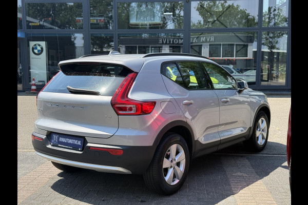 Volvo XC40 1.5 T2 Essential VAN: 32.900,- VOOR: 30.877,- UW WKVOORDEEL: 2.023,-| WINTERPAKKET STOEL + STUURVERWARMING| CARPLAY| ACHTERUITRIJCAMERA