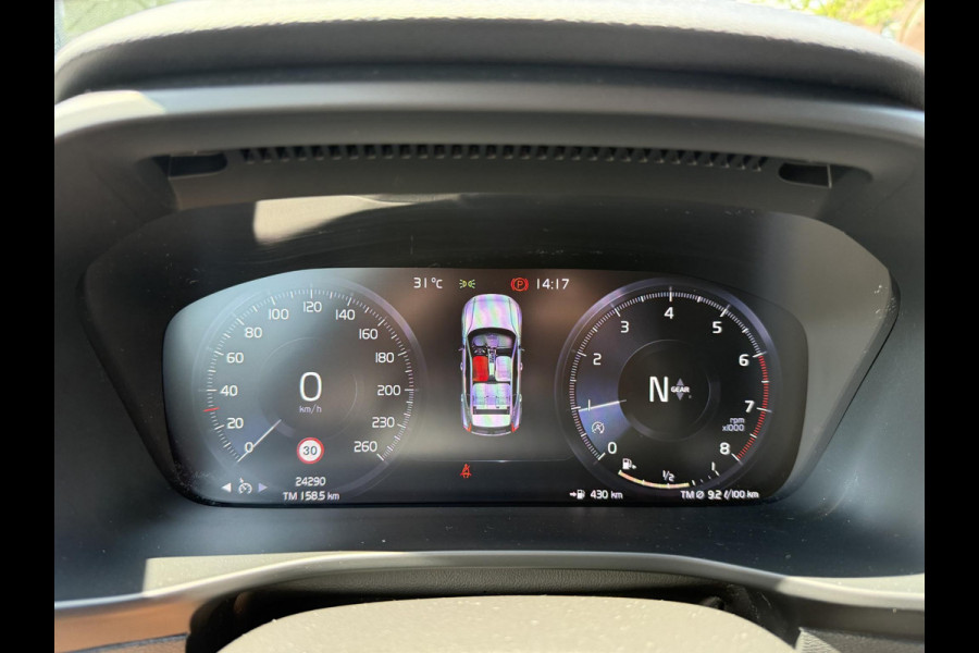 Volvo XC40 1.5 T2 Essential VAN: 32.900,- VOOR: 30.877,- UW WKVOORDEEL: 2.023,-| WINTERPAKKET STOEL + STUURVERWARMING| CARPLAY| ACHTERUITRIJCAMERA