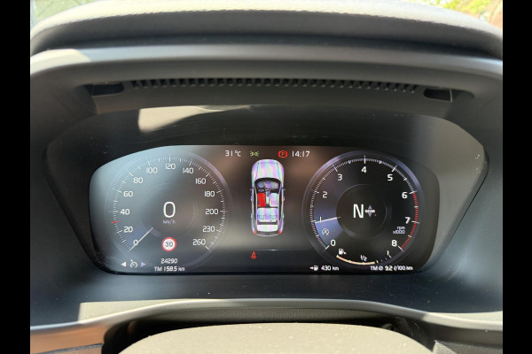 Volvo XC40 1.5 T2 Essential VAN: 32.900,- VOOR: 30.877,- UW WKVOORDEEL: 2.023,-| WINTERPAKKET STOEL + STUURVERWARMING| CARPLAY| ACHTERUITRIJCAMERA