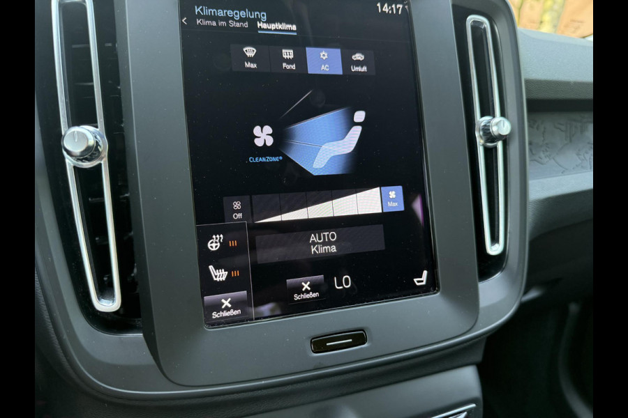 Volvo XC40 1.5 T2 Essential VAN: 32.900,- VOOR: 30.877,- UW WKVOORDEEL: 2.023,-| WINTERPAKKET STOEL + STUURVERWARMING| CARPLAY| ACHTERUITRIJCAMERA