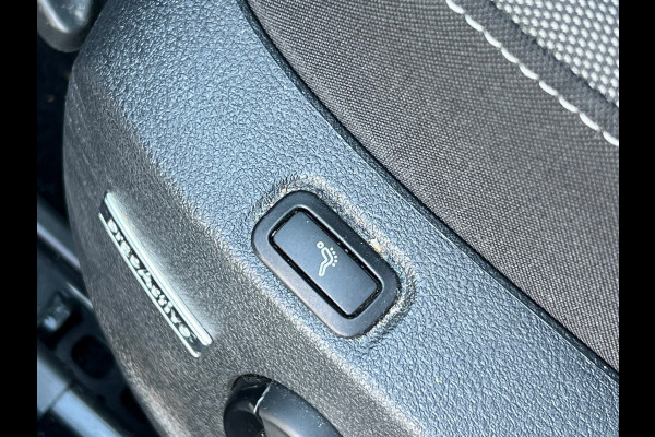 Volkswagen Golf Variant BWJ 2019 | 1.5TSI 131PK Comfortline Bus | TREKHAAK | CLIMA | STOELVERW | NAVI | PDC 2X | CARPLAY |