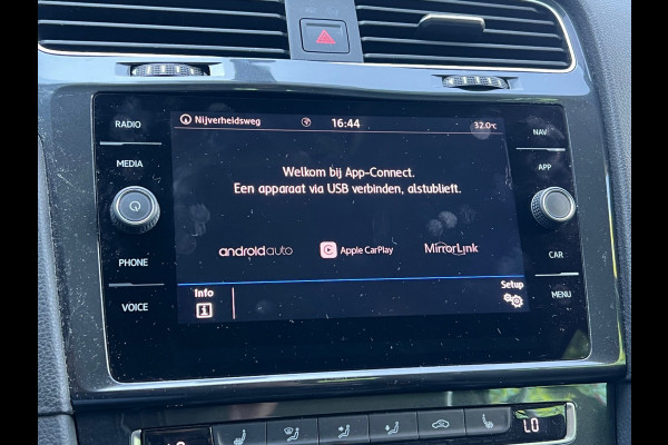 Volkswagen Golf Variant BWJ 2019 | 1.5TSI 131PK Comfortline Bus | TREKHAAK | CLIMA | STOELVERW | NAVI | PDC 2X | CARPLAY |