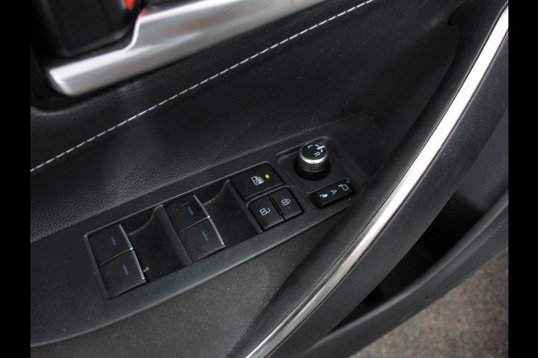 Toyota Corolla Touring Sports 1.8 Automaat Hybrid Business Camera Climate Control Cruise Control Lichtmetalen Velgen Led Parkeersensoren Navigatie Apple Carplay/ Android Auto