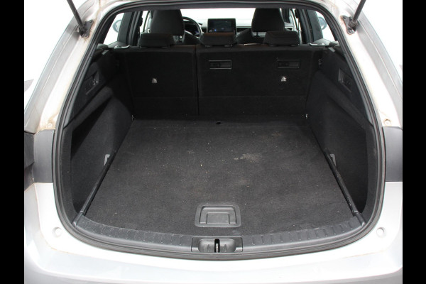 Toyota Corolla Touring Sports 1.8 Automaat Hybrid Business Camera Climate Control Cruise Control Lichtmetalen Velgen Led Parkeersensoren Navigatie Apple Carplay/ Android Auto