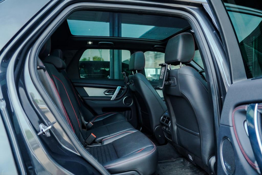 Land Rover Discovery Sport P300e 1.5 R-Dynamic HSE / Pano / Trekhaak / Dealer Ond / 1 Eig / Meridian Surround