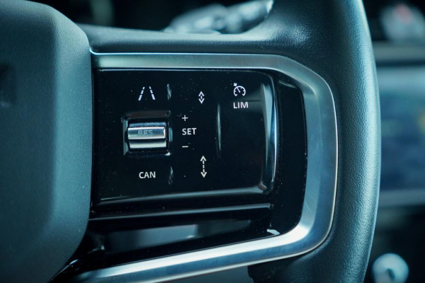Land Rover Discovery Sport P300e 1.5 R-Dynamic HSE / Pano / Trekhaak / Dealer Ond / 1 Eig / Meridian Surround