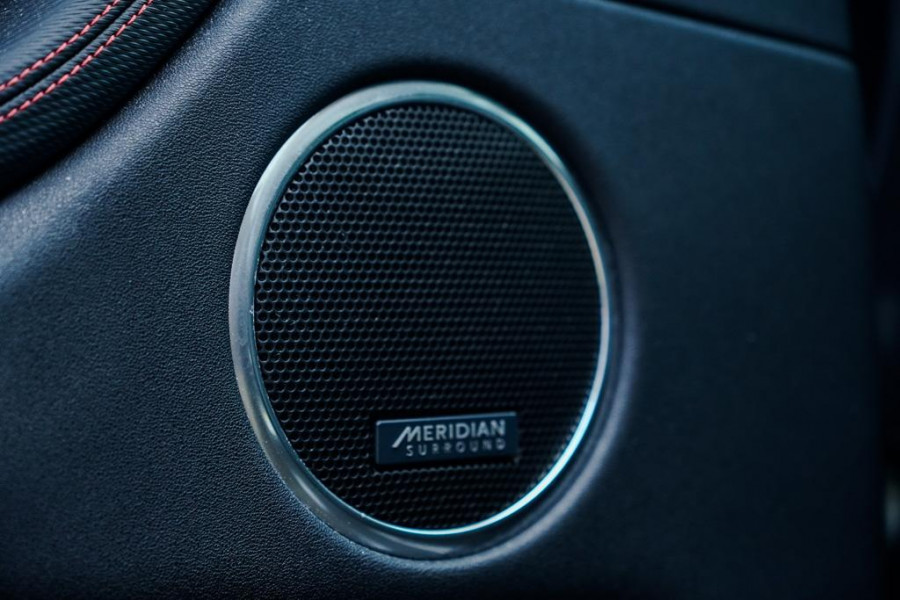 Land Rover Discovery Sport P300e 1.5 R-Dynamic HSE / Pano / Trekhaak / Dealer Ond / 1 Eig / Meridian Surround