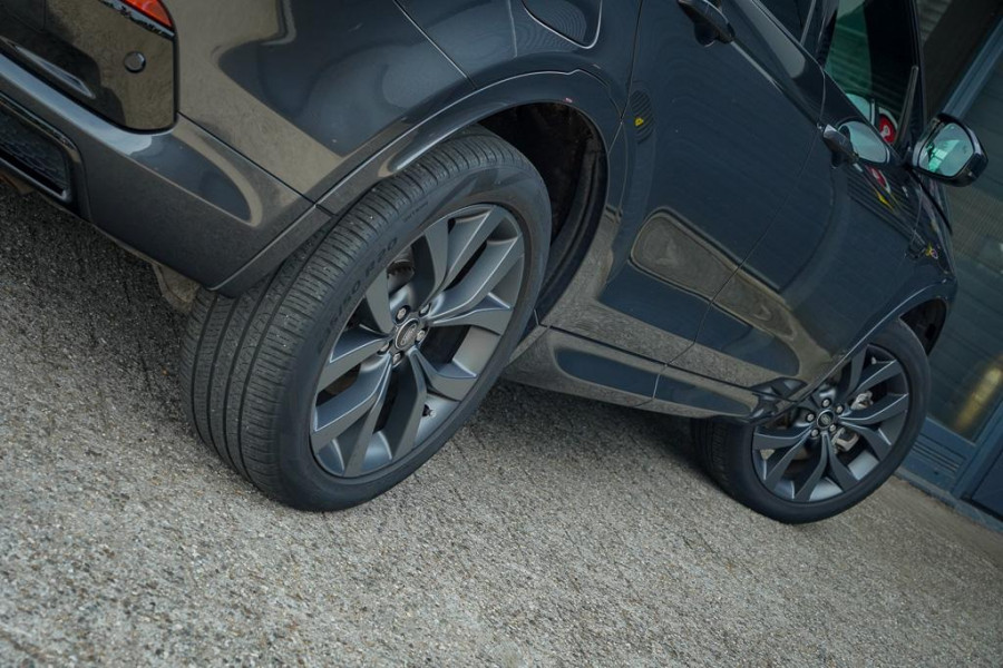 Land Rover Discovery Sport P300e 1.5 R-Dynamic HSE / Pano / Trekhaak / Dealer Ond / 1 Eig / Meridian Surround