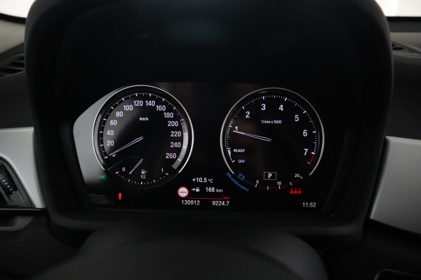 BMW X1 sDrive20i High Executive 192 PK! Navigatie, Stoelverwarming