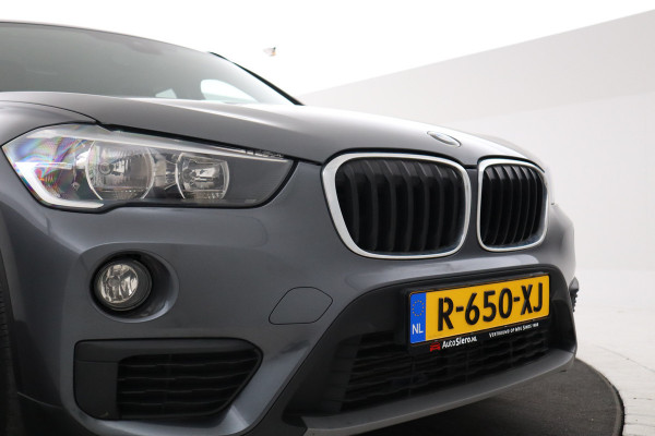 BMW X1 sDrive20i High Executive 192 PK! Navigatie, Stoelverwarming