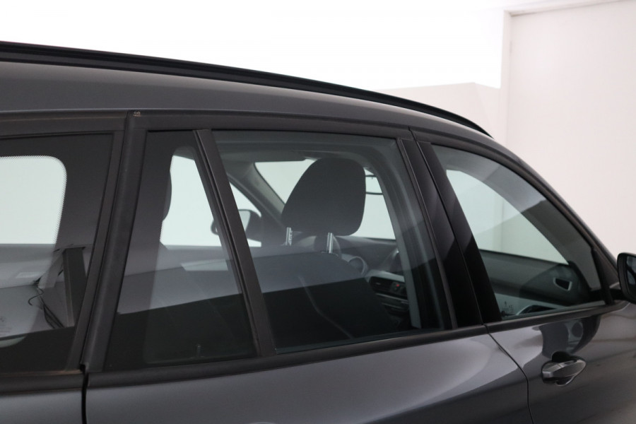 BMW X1 sDrive20i High Executive 192 PK! Navigatie, Stoelverwarming