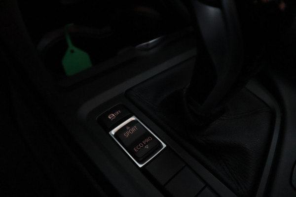BMW X1 sDrive20i High Executive 192 PK! Navigatie, Stoelverwarming