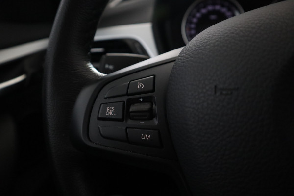 BMW X1 sDrive20i High Executive 192 PK! Navigatie, Stoelverwarming