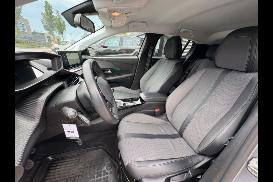 Peugeot 208 1.2 PureTech Allure Pack GARANTIE!, Groot NAVI, DIGITAAL DASH!