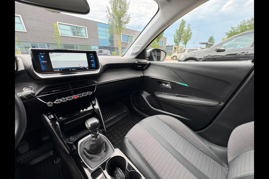 Peugeot 208 1.2 PureTech Allure Pack GARANTIE!, Groot NAVI, DIGITAAL DASH!