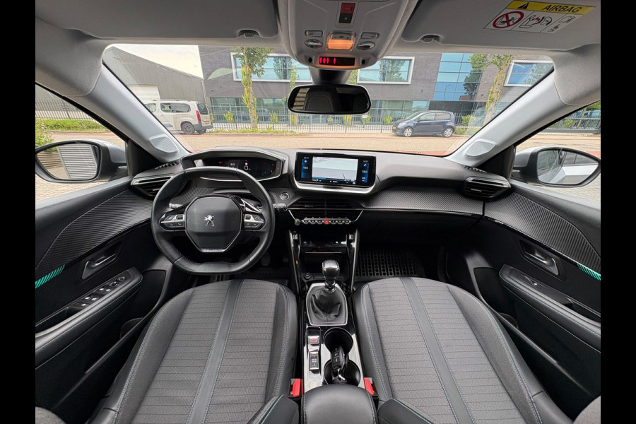 Peugeot 208 1.2 PureTech Allure Pack GARANTIE!, Groot NAVI, DIGITAAL DASH!