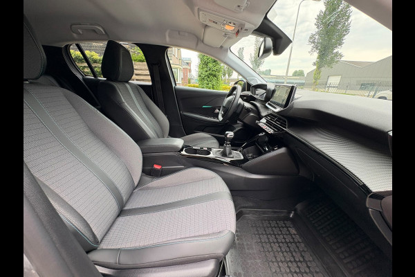 Peugeot 208 1.2 PureTech Allure Pack GARANTIE!, Groot NAVI, DIGITAAL DASH!
