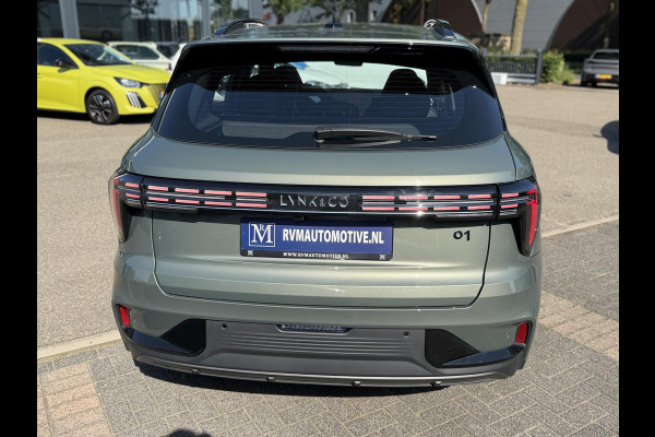Lynk & Co 01 1.5 Core NIEUW MODEL!| VAN: 36.900,- VOOR 34.440,- UW WKVOORDEEL: 2.460,- | FABRIEKSGARANTIE T/M 2030! | CAMERA| STOELVERWARMING